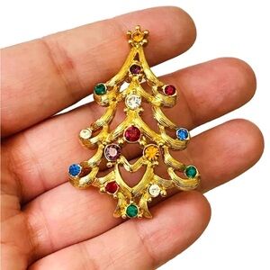 Vintage MONET Multi Color
Rhinestones CHRISTMAS TREE Gold
Tone Brooch Pin